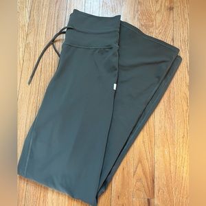 Vuori Daily Wideleg small